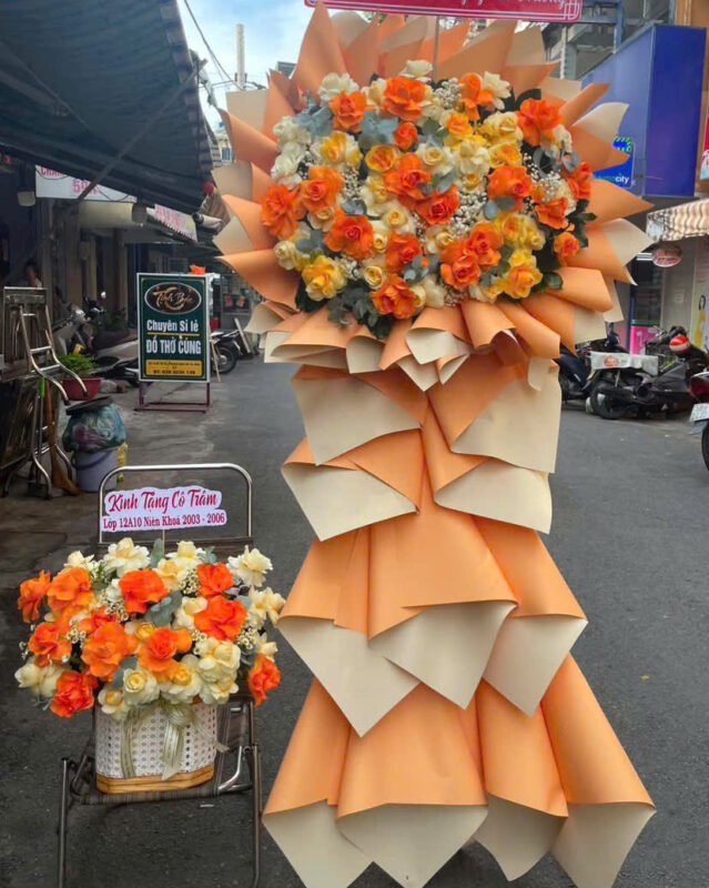 Kệ Hoa Khai Trương Spa