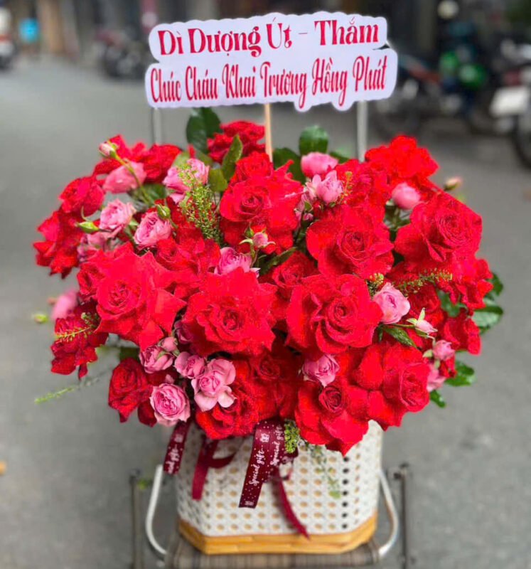 Giỏ Hoa Hạnh Phúc Tươi Đẹp - Phục Vụ 24/7, Giao Hỏa Tốc 2H