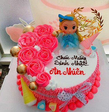 Bánh Kem Búp Bê Elsa