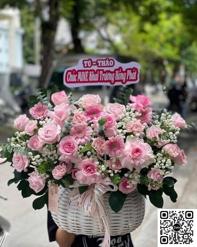 shop hoa phường bình quới - Không gian trưng bày hoa tươi đa dạng