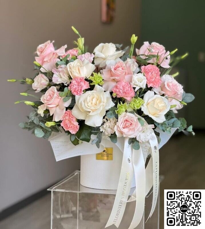 Giỏ hoa quà tặng sang trọng giao tận nơi