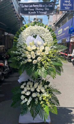 Kệ Hoa Chia Buồn Thành Kính - Phục Vụ 24/7, Giao Hỏa Tốc 2H