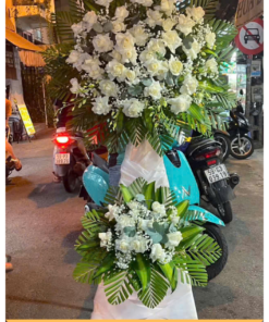 Xử lý hoa tươi nguyên liệu trước khi cắm tại shop hoa tươi Phường Cẩm Lệ Đà Nẵng OMNI FLORIST