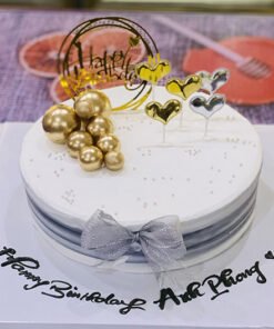 Bánh kem tối giản cho nam